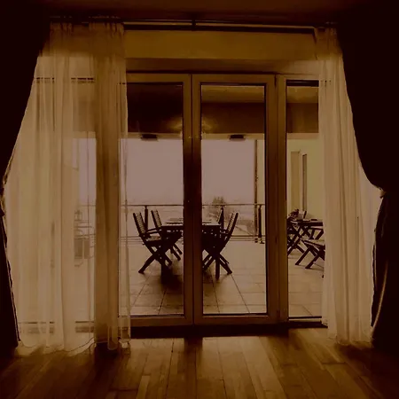 Prelepa Prostrana Kuća Sipacina